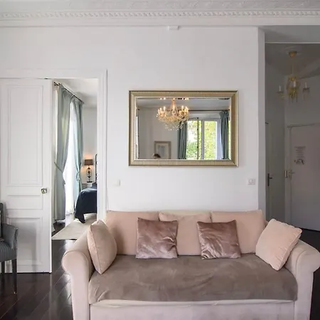 La Charme Du Marais Apartment